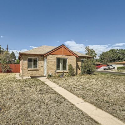 2565 Quebec St, Denver, CO 80207