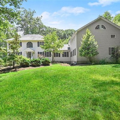 25 A Macintosh Dr, Oxford, CT 06478