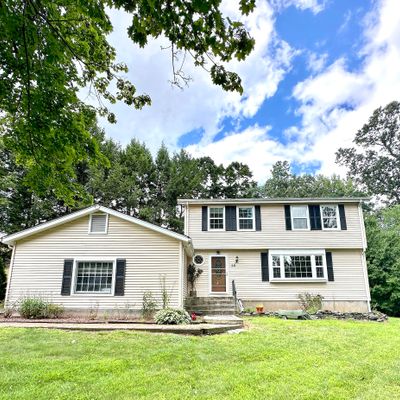 26 Harvest Ln, Windsor, CT 06095