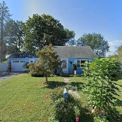 26 Maplehurst Ave, Warwick, RI 02889