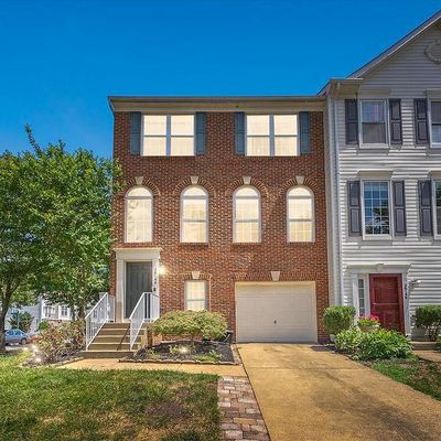 26144 Lands End Dr, Chantilly, VA 20152