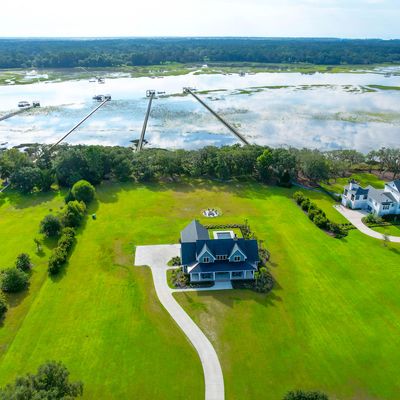 2621 Anchor Watch Dr, Wadmalaw Island, SC 29487