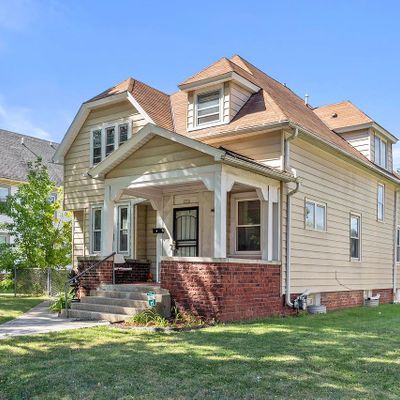 2651 N Palmer St, Milwaukee, WI 53212