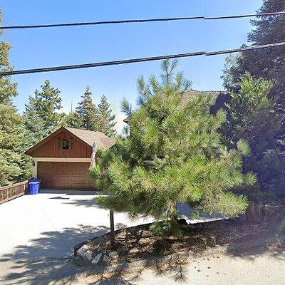 26566 Spyglass Dr, Lake Arrowhead, CA 92352