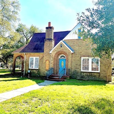 266 Monroe St, Giddings, TX 78942