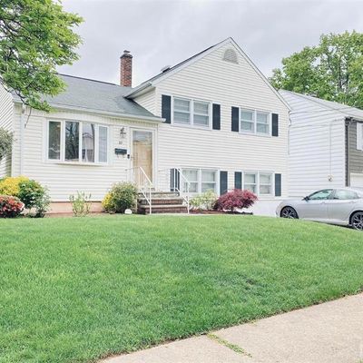 27 Fillmore Ave, Carteret, NJ 07008