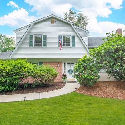 27 Pascack Rd, Hillsdale, NJ 07642