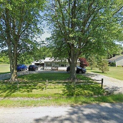 2712 Gruber Rd, Monroe, MI 48162