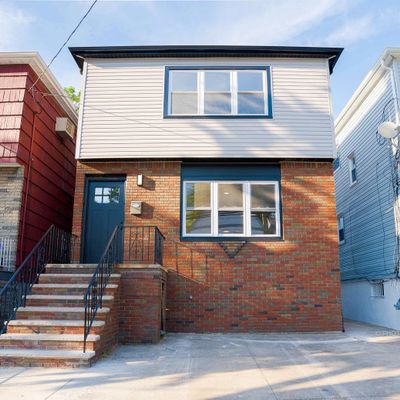 272 Boyd Ave, Jersey City, NJ 07304