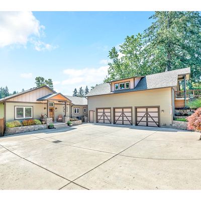 2735 Emerald St, Eugene, OR 97403