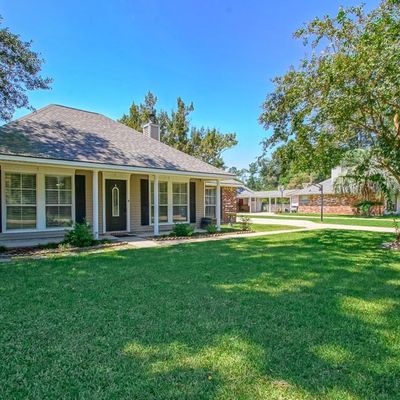 27651 Country Dr, Walker, LA 70785