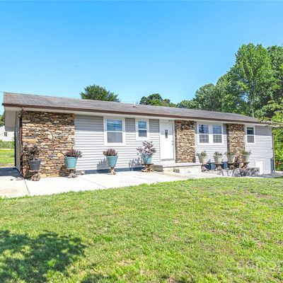 279 Clear Creek Rd, Hendersonville, NC 28792