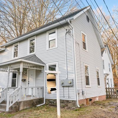 28 Durfey St, Norwich, CT 06360