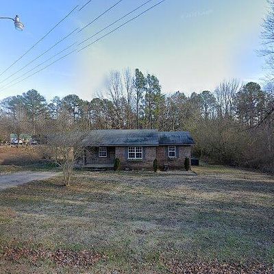 28 Falcon Rd, Selmer, TN 38375