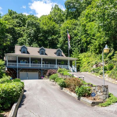 28 Mountain Breeze Dr, Maggie Valley, NC 28751