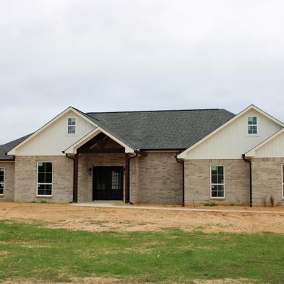 280 Kentucky Circle, Hooks, TX 75561