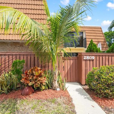 2809 Waterford Dr N, Deerfield Beach, FL 33442