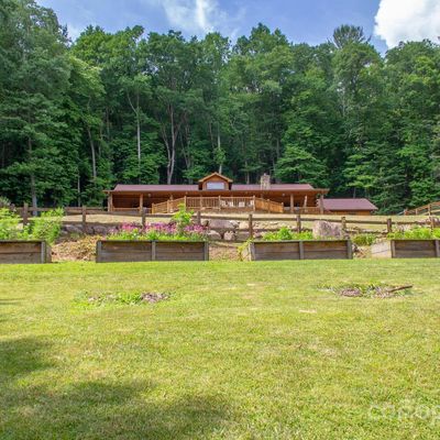 2811 Poplar Creek Rd, Green Mountain, NC 28740