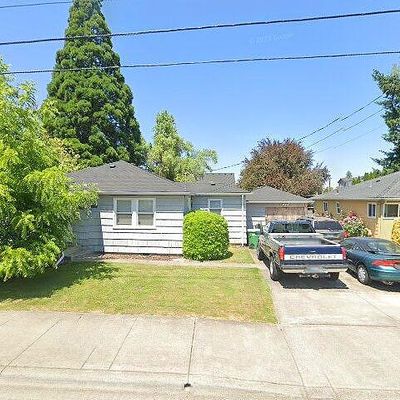 2823 18 Th Ave, Forest Grove, OR 97116