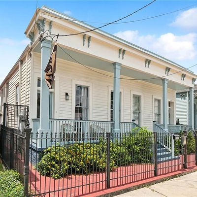 2825 Annunciation St, New Orleans, LA 70115