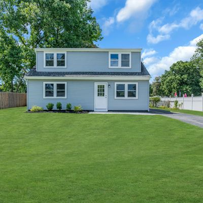 24 Monterey Dr, Hazlet, NJ 07730