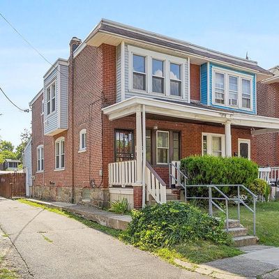 2402 Lindsay St, Chester, PA 19013