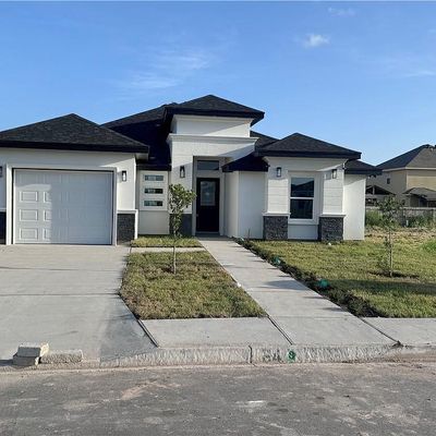 2404 E Sabinal Avenue, Hidalgo, TX 78557