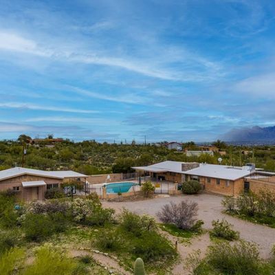 2405 N Summit Dr, Tucson, AZ 85745