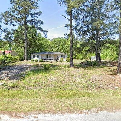 241 Lake Elizabeth Rd, Raeford, NC 28376