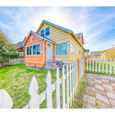 241 S Miller St, Rockaway Beach, OR 97136