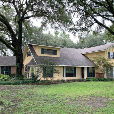 2415 Bayou Bend Rd, New Iberia, LA 70563