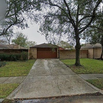 2422 Blackridge Rd, Houston, TX 77067