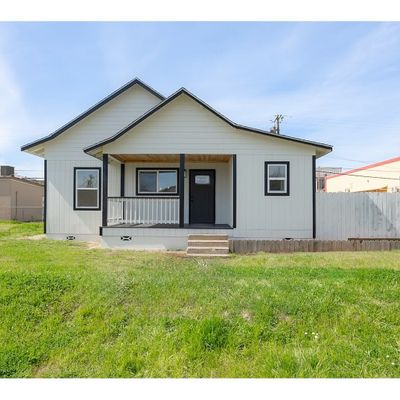 244 L St, Riddle, OR 97469