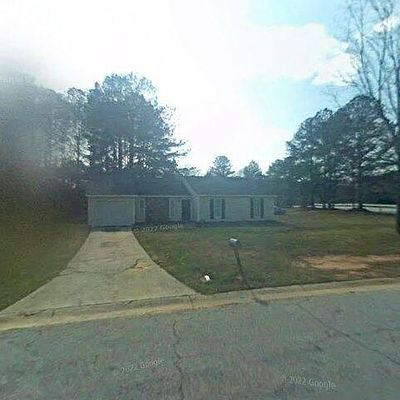 2443 Hartford Dr, Ellenwood, GA 30294