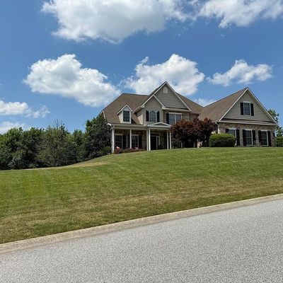 25 Hunters Chase, Etters, PA 17319