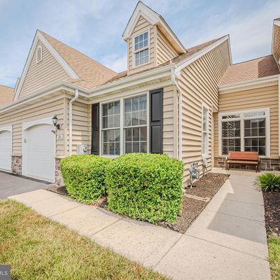 25 Larkspur Ln, Smyrna, DE 19977