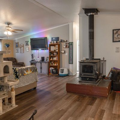 250 County Road A102, Edgewood, NM 87015