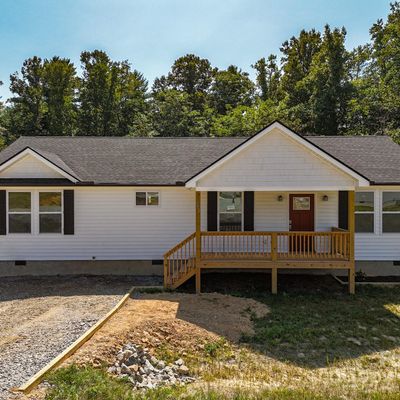 252 Tuttle Road, Hendersonville, NC 28792