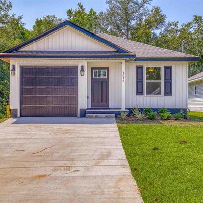 3035 7th Ave, Milton, FL 32583