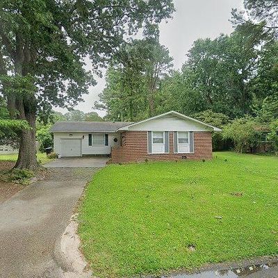 3049 Edinburgh Dr, Virginia Beach, VA 23452