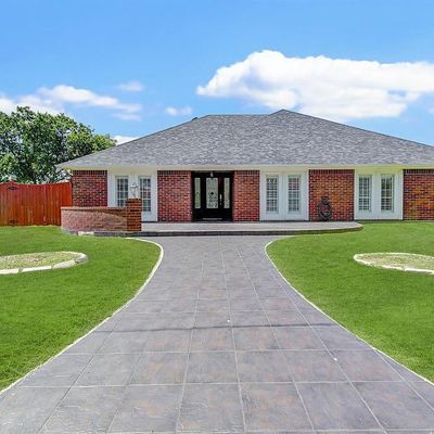 307 W Church St, Weimar, TX 78962