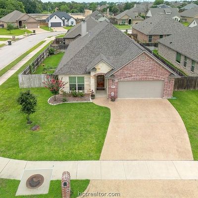 3077 Peterson Cir, Bryan, TX 77802