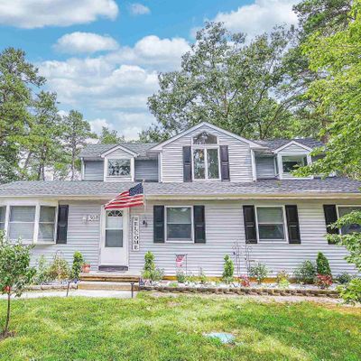 308 E Collings Dr, Williamstown, NJ 08094