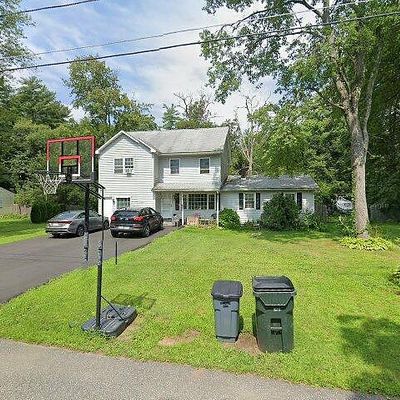 31 Daniel Sq, Belchertown, MA 01007