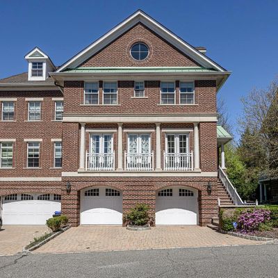 310 Heights Ln, Tenafly, NJ 07670