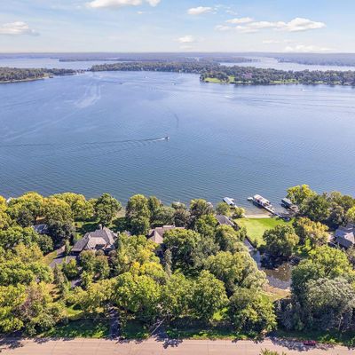 3105 N Shore Dr, Wayzata, MN 55391