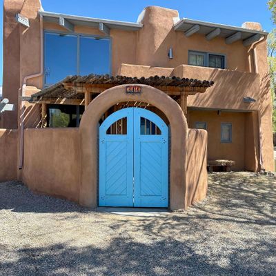 311 Saavadra Street, Taos, NM 87571