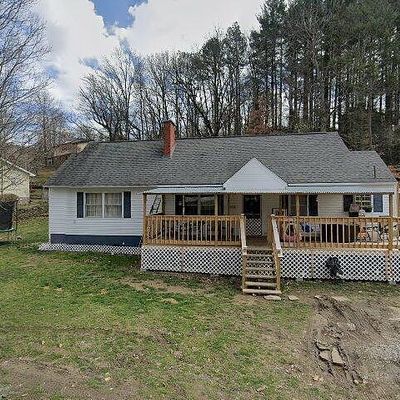 314 Centre Ave Ne, Coeburn, VA 24230