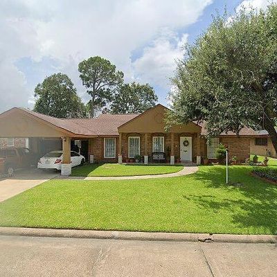 3149 Bryan Ave, Groves, TX 77619