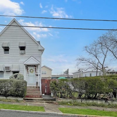 318 Keene St, Perth Amboy, NJ 08861